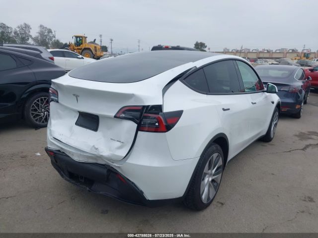 2023 TESLA MODEL Y 7SAYGDEE2PF623287 Photo 3