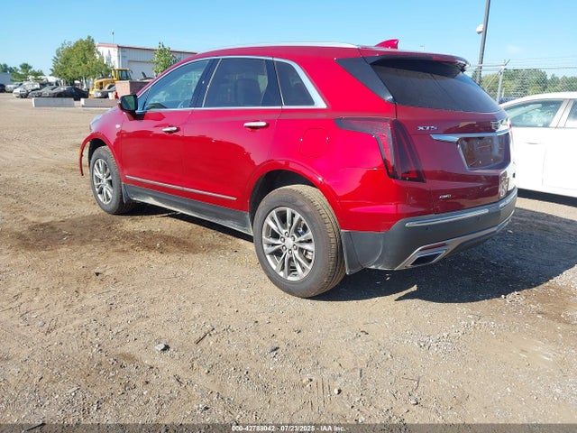 2021 CADILLAC XT5 1GYKNDR41MZ122028 Photo 2