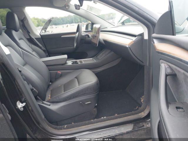2023 TESLA MODEL Y 7SAYGDEE2PA109825 Photo 4