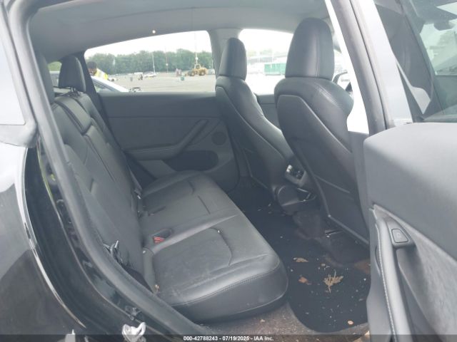 2023 TESLA MODEL Y 7SAYGDEE2PA109825 Photo 7
