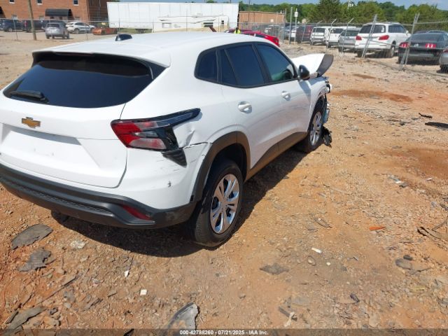 2024 CHEVROLET TRAX KL77LFE27RC053418 Photo 3