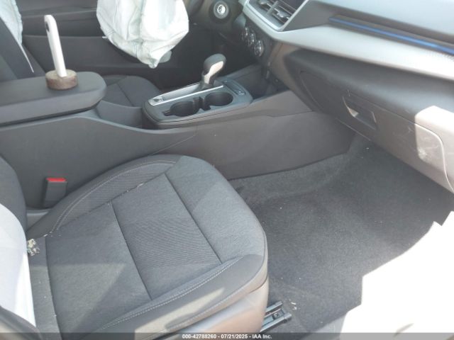 2024 CHEVROLET TRAX KL77LFE27RC053418 Photo 4