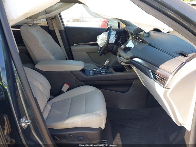 2019 CADILLAC XT4 1GYFZBR49KF132962 Photo 4