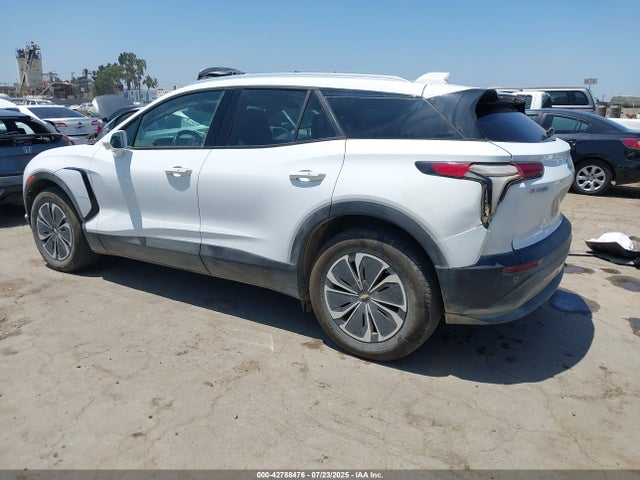 Chevrolet x0c+ec5 2024 3GNKDBRJ8RS211335 Image 3