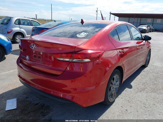 5NPD84LF8HH202956 Hyundai Elantra