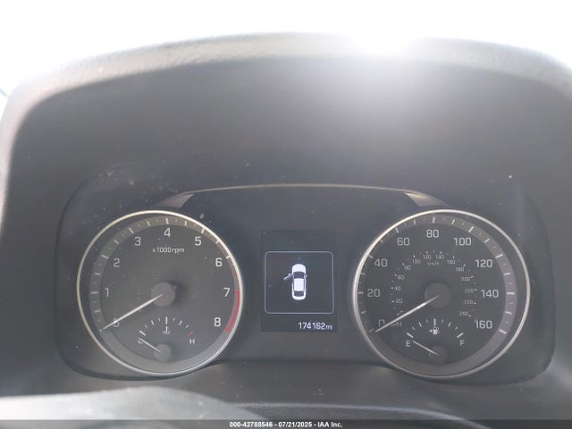 5NPD84LF8HH202956 Hyundai Elantra