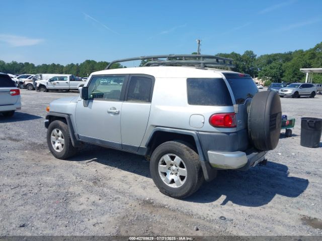 2007 TOYOTA FJ CRUISER JTEBU11F070060159 Photo 2
