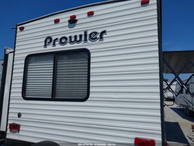 5SFPB3227LE438222 Heartland Pioneer, Prowler, & Prowler Lnyx