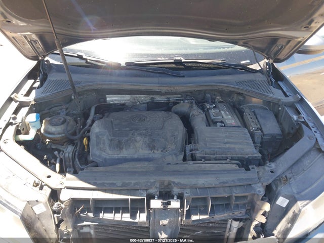 3VV0B7AX0JM206272 Volkswagen Tiguan
