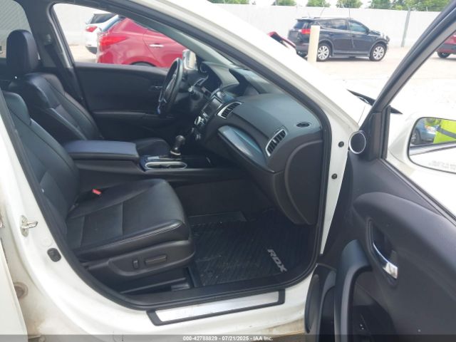 2017 ACURA RDX 5J8TB4H5XHL004664 Photo 4