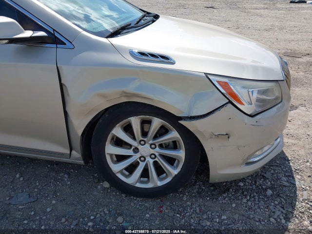 1G4GB5G3XEF131202 Buick lfx