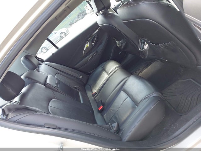 1G4GB5G3XEF131202 Buick lfx