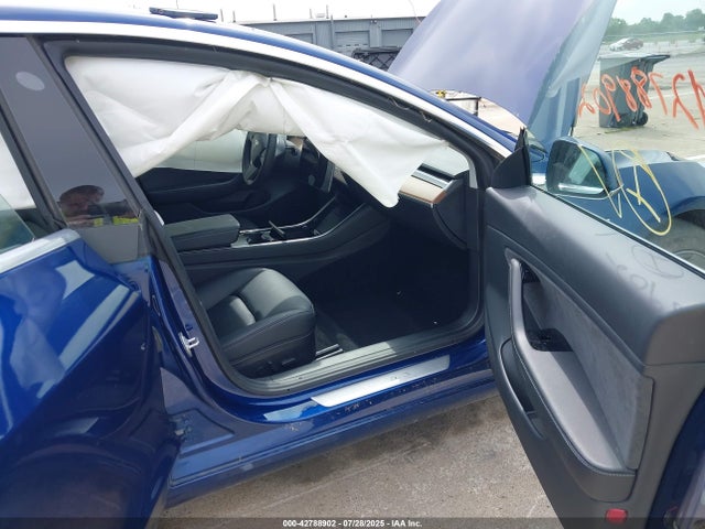 5YJ3E1EB3LF636481 Tesla MODEL 3