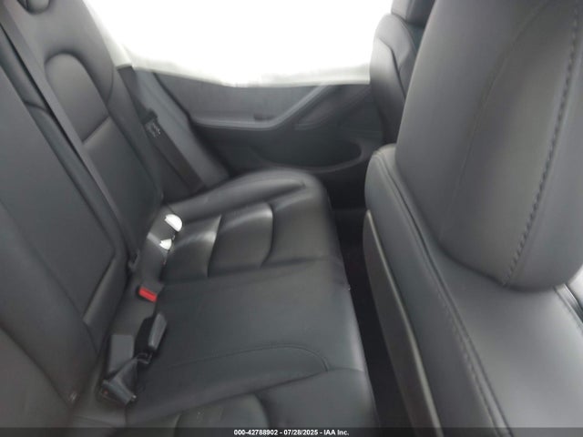 5YJ3E1EB3LF636481 Tesla MODEL 3