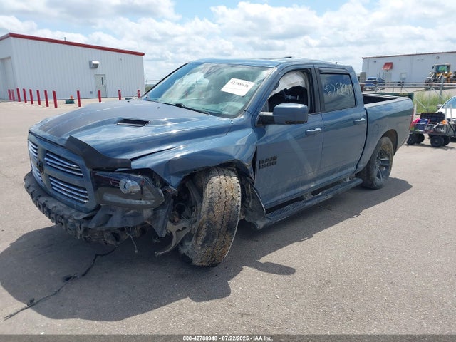 RAM 1500 2015 1C6RR7MT8FS787374 Image 2