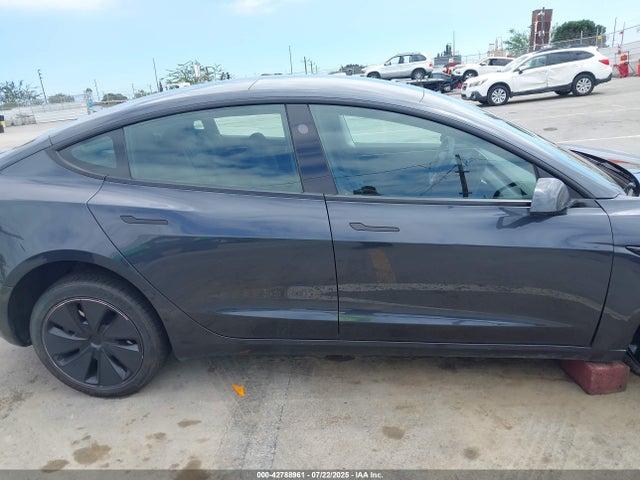 5YJ3E1EA2RF871177 Tesla MODEL 3