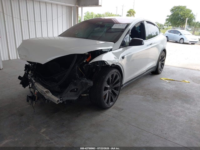2024 TESLA MODEL X 7SAXCAE5XRF438686 Photo 1