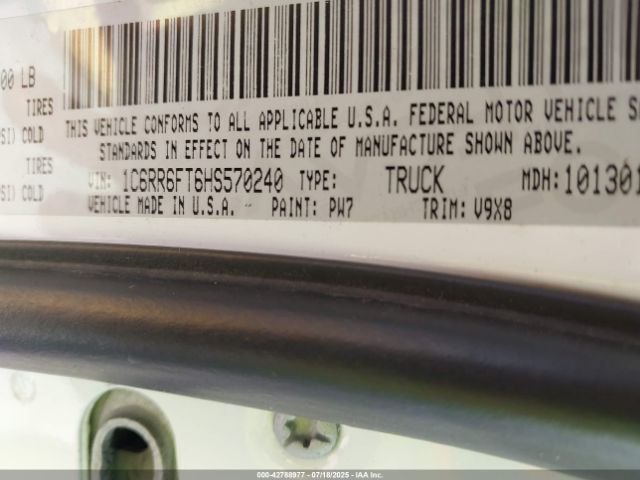 2017 RAM 1500 1C6RR6FT6HS570240 Photo 8