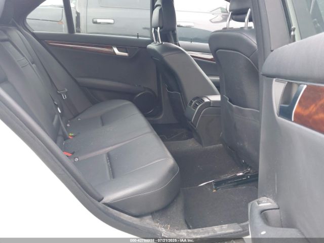 2012 MERCEDES-BENZ C 250 WDDGF4HB9CR193961 Photo 7