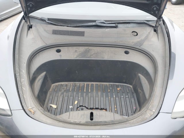 5YJ3E1EA0LF803452 Tesla MODEL 3