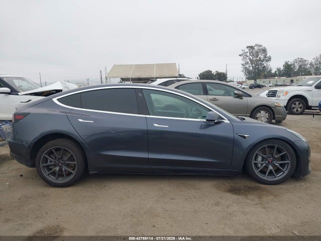 5YJ3E1EA0LF803452 Tesla MODEL 3