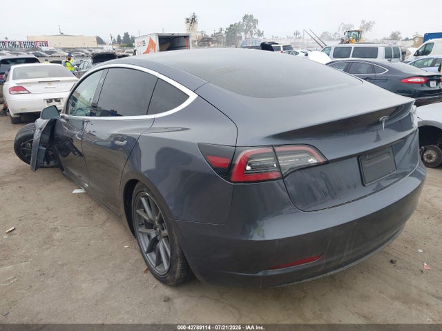 5YJ3E1EA0LF803452 Tesla MODEL 3