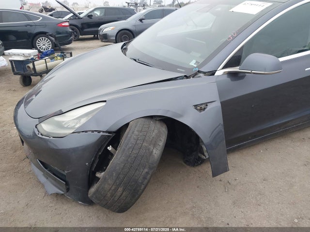 5YJ3E1EA0LF803452 Tesla MODEL 3