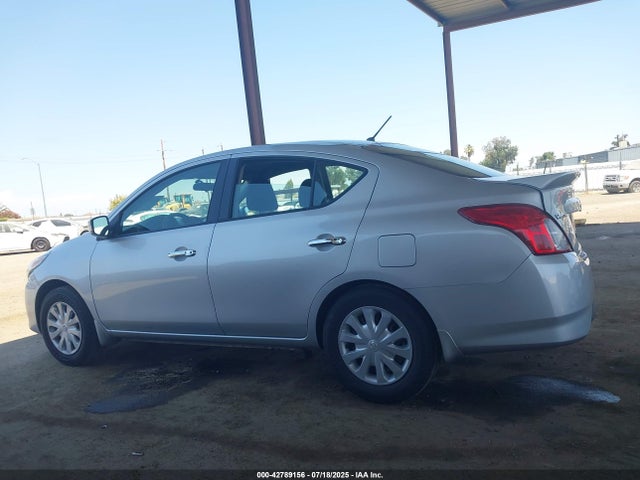 3N1CN7APXHL809963 Nissan 2017