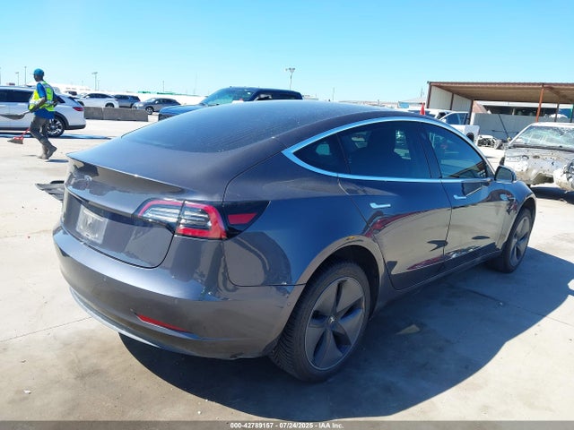 2018 TESLA MODEL 3 5YJ3E1EA8JF123683 Photo 3