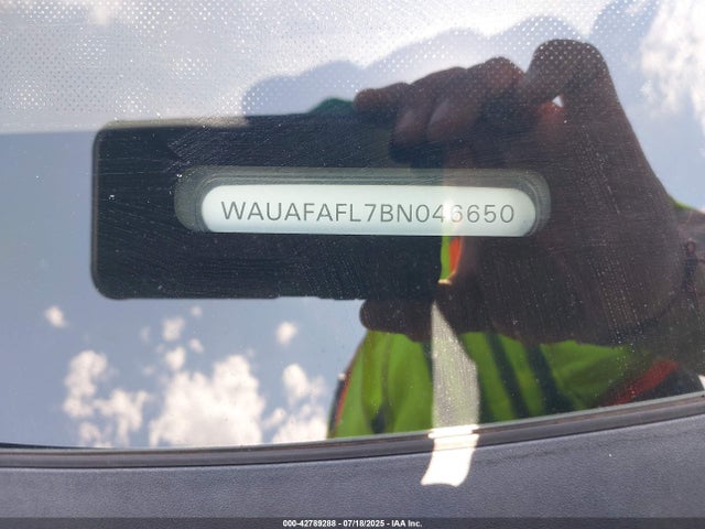 2011 AUDI A4 WAUAFAFL7BN046650 Photo 8