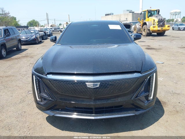 1GYKPVRL9RZ117402 Cadillac x0e + ec6