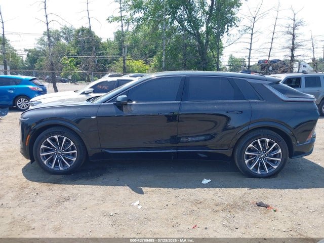 1GYKPVRL9RZ117402 Cadillac x0e + ec6