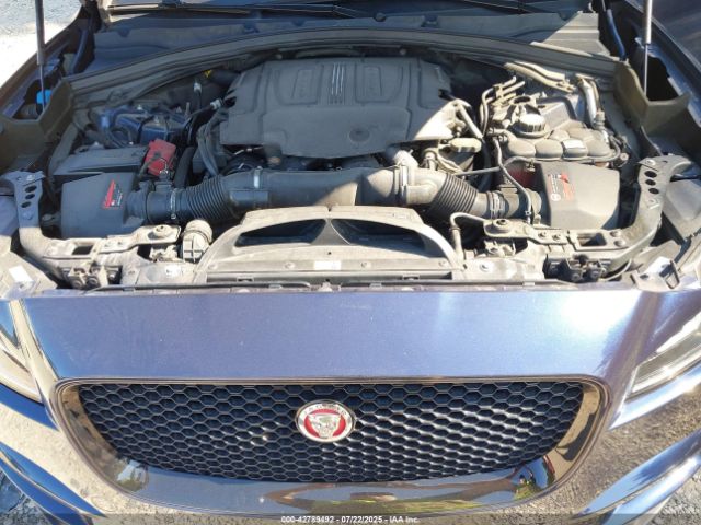 2017 JAGUAR F-PACE SADCK2BV7HA891099 Photo 9