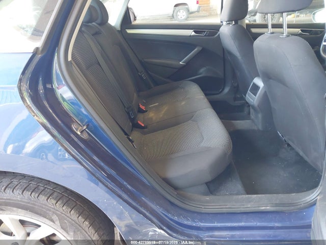 1VWAT7A35GC045728 Volkswagen 1.8t