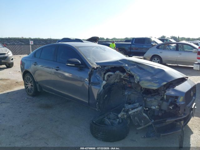 2019 JAGUAR XE SAJAE4FXXKCP49800 Photo 0