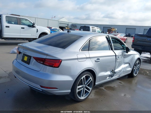 2019 AUDI A3 WAUAUGFF9K1014101 Photo 3