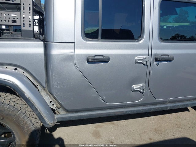 1C6JJTBG4LL111724 Jeep Gladiator