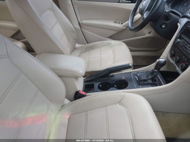 2014 VOLKSWAGEN PASSAT 1VWAP7A37EC015096 Photo 4