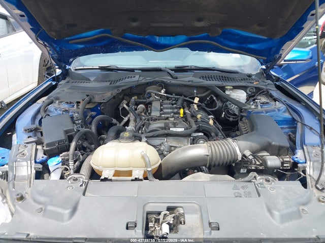 1FATP8UH2N5107851 Ford 4v