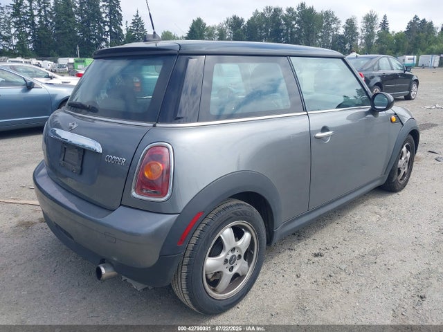 2010 MINI COOPER WMWMF3C5XATZ21650 Photo 3
