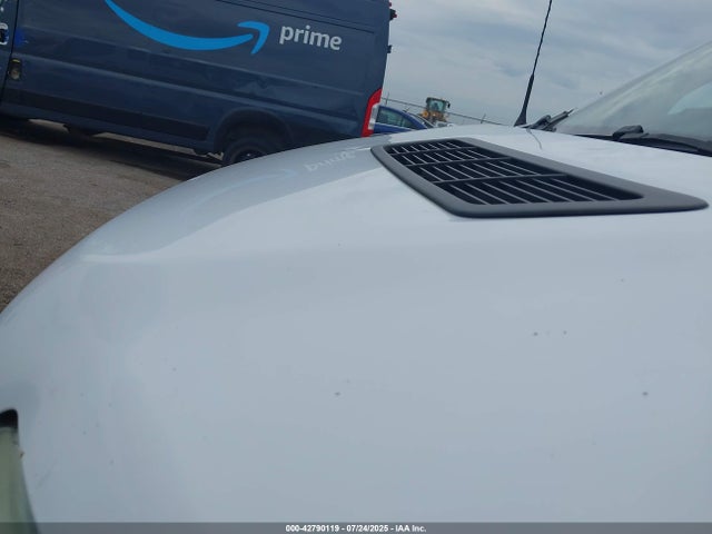 1FBZX2YG3HKA17394 Ford 2017