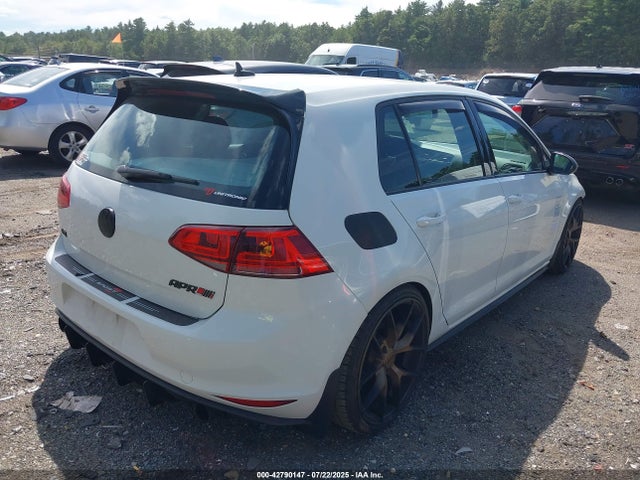 3VW5T7AU0FM098957 Volkswagen 2015