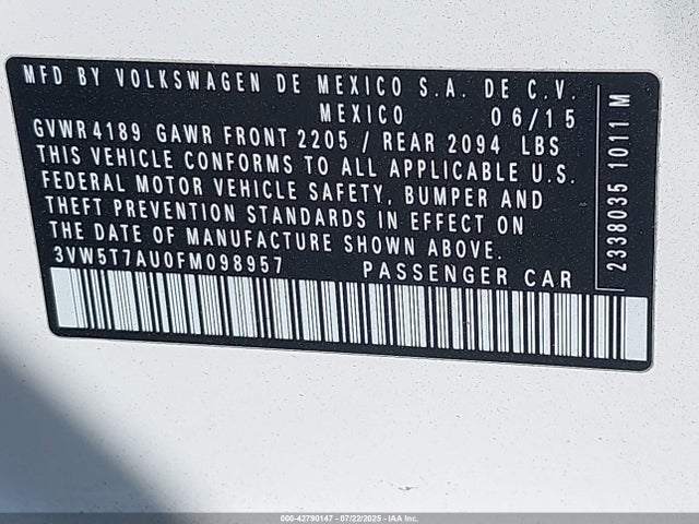 3VW5T7AU0FM098957 Volkswagen 2015