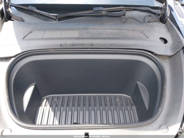 2021 TESLA MODEL Y 5YJYGDEF8MF209903 Photo 9