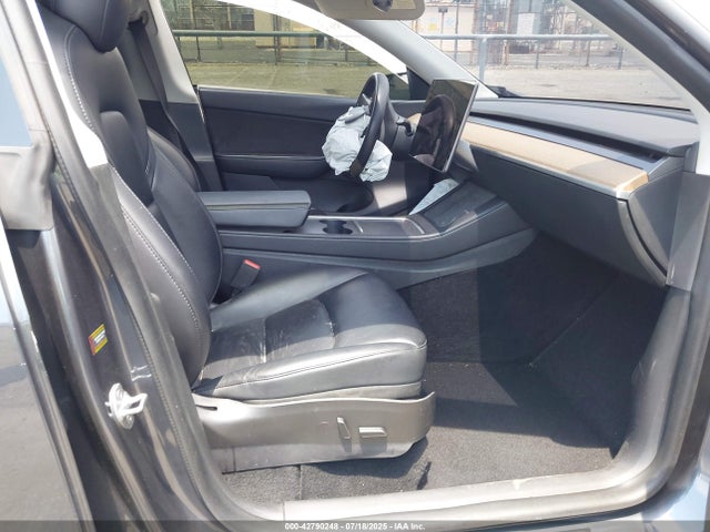 2021 TESLA MODEL Y 5YJYGDEF8MF209903 Photo 4