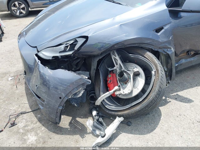 2021 TESLA MODEL Y 5YJYGDEF8MF209903 Photo 5