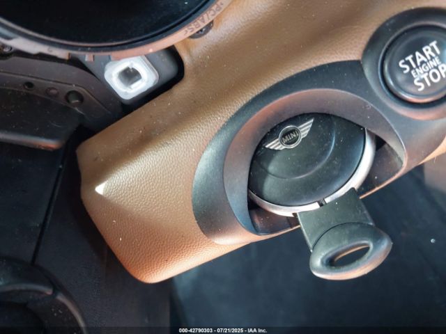 2013 MINI CLUBMAN WMWZF3C59DT491328 Photo 10