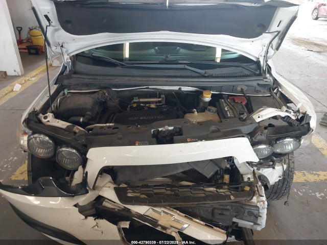 1G1JB6SG0F4161647 Chevrolet lwe