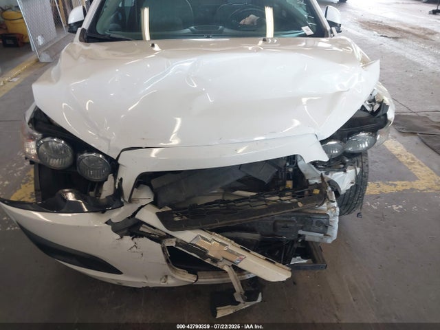 1G1JB6SG0F4161647 Chevrolet lwe