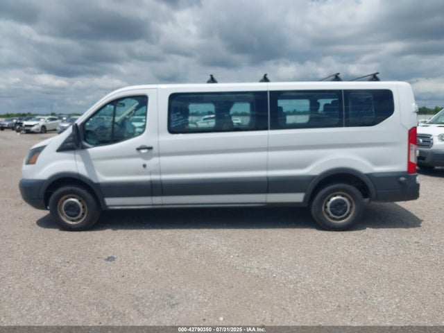 1FBZX2ZM3HKA50092 Ford 2017